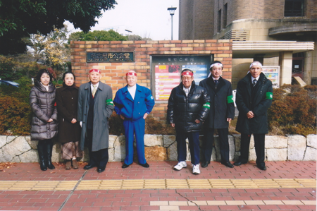 �����{�u���b�N�l���T�Ԋ����ʐ^