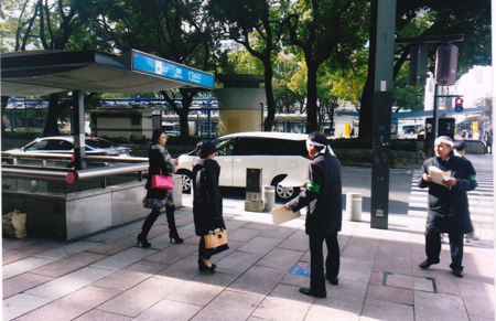 �����{�u���b�N�l���T�Ԋ����ʐ^